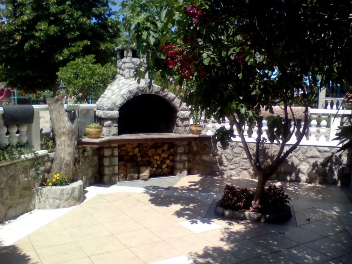 Apartmani Jozefina Omišalj Exterior foto