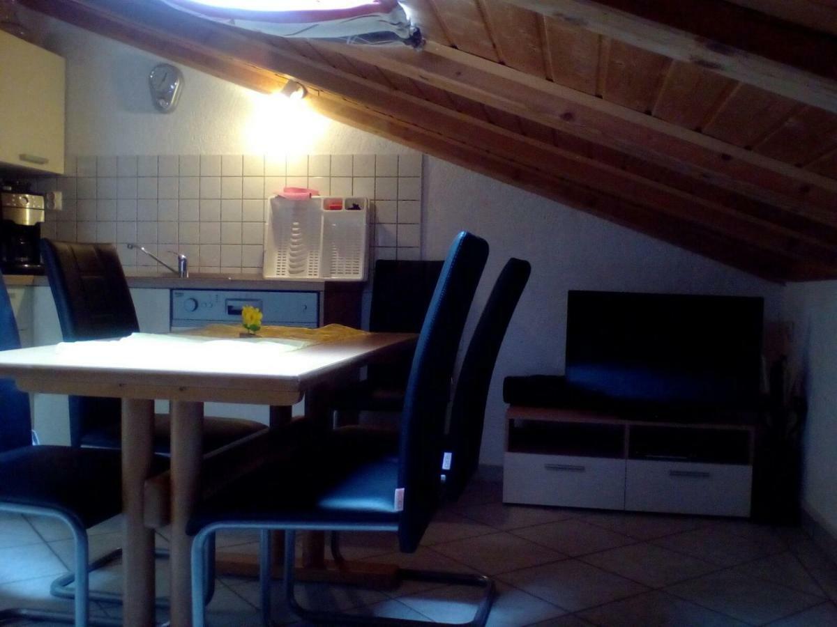 Apartmani Jozefina Omišalj Exterior foto