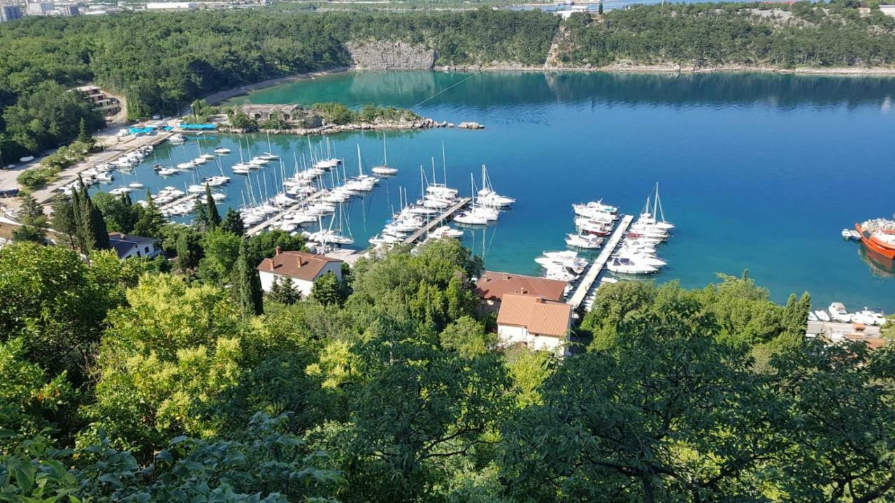 Apartmani Jozefina Omišalj Exterior foto
